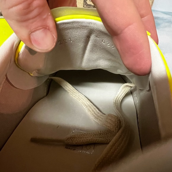 Gucci Perforated Interlocking GG Leather Sneaker Neon Yellow Sz 9G / 10US - Picture 8 of 9